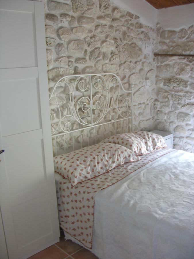 Maison d'hôtes Ai Limiti • 67 • Stonehouse à Palombaro Extérieur photo